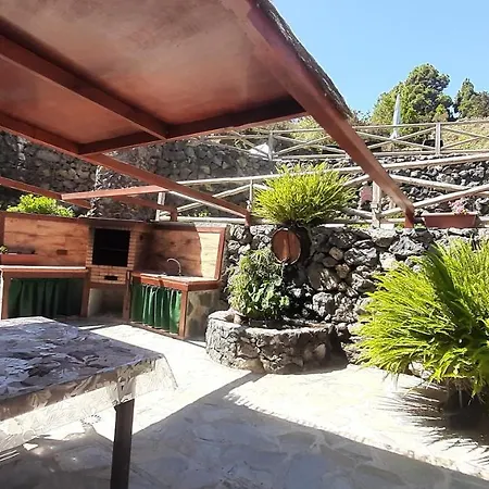 Guinderos Country house