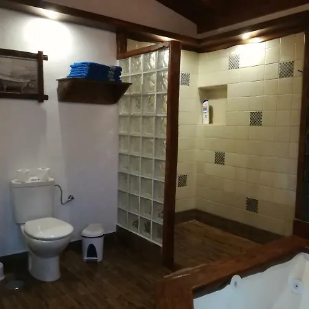 Guinderos Country house